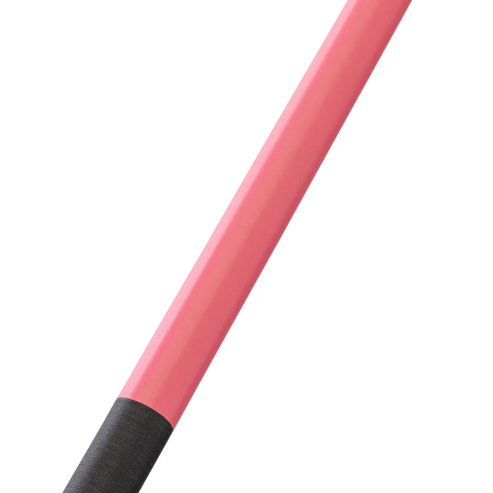 Rage Dark Fuchsia Checker Flag Cue with Black Linen Wrap